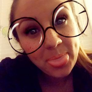 Meet your Posher, Lachelle